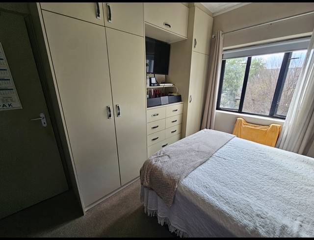1 BEDROOM APARTMENT TO LET IN PINELANDS